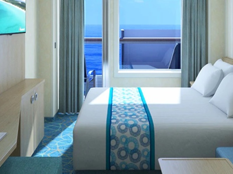 Cloud 9 Spa Balcony (and Obstructed View)